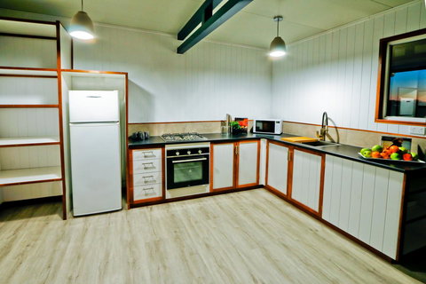 The Summit 1770 - Kalgoorlie Accommodation 10