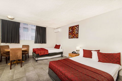 The Robert Towns - Kalgoorlie Accommodation 21