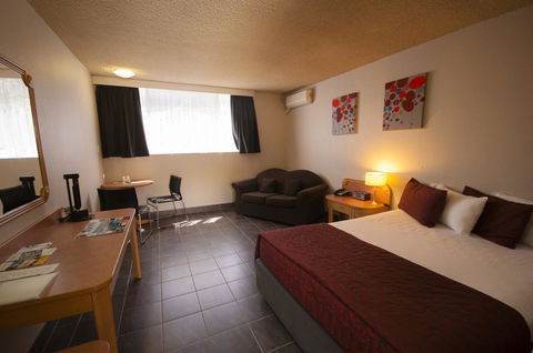 The Robert Towns - Kalgoorlie Accommodation 22