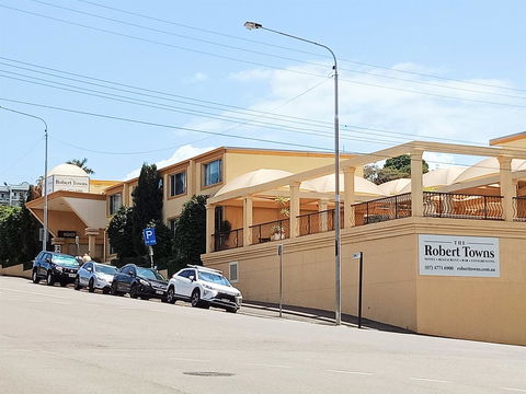 The Robert Towns - Kalgoorlie Accommodation 12