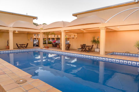 The Robert Towns - Kalgoorlie Accommodation 6