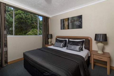 The Robert Towns - Kalgoorlie Accommodation 3