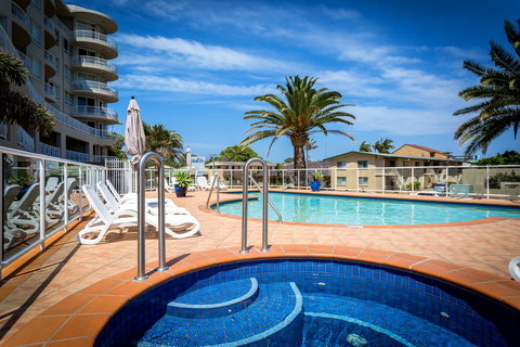 Kirra Beach Apartments - Kalgoorlie Accommodation 0
