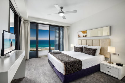 Ultra Broadbeach - Kalgoorlie Accommodation 33