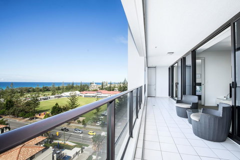Ultra Broadbeach - Kalgoorlie Accommodation 41