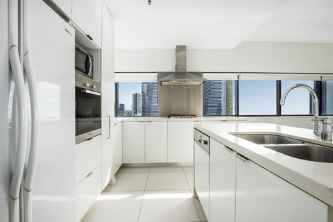 Ultra Broadbeach - Kalgoorlie Accommodation 31