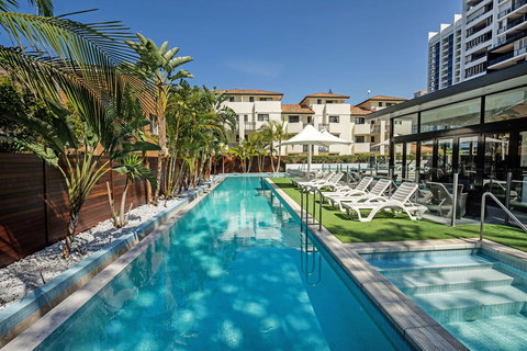 Ultra Broadbeach - Kalgoorlie Accommodation 5