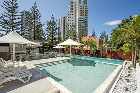 Ultra Broadbeach - Kalgoorlie Accommodation 2
