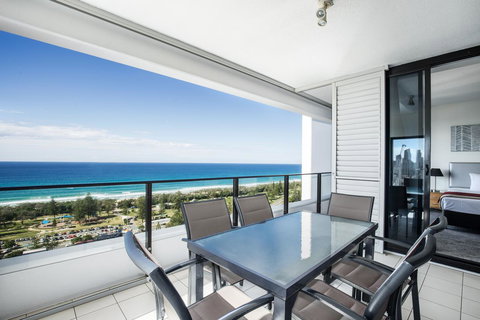 Ultra Broadbeach - Kalgoorlie Accommodation 32