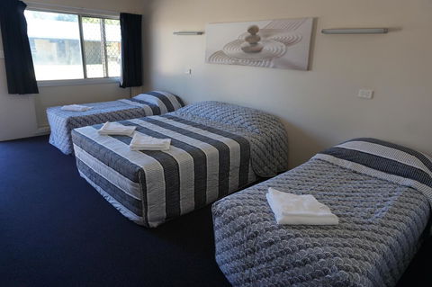 YAL Cairns - A Motel That Makes A Difference - Kalgoorlie Accommodation 1