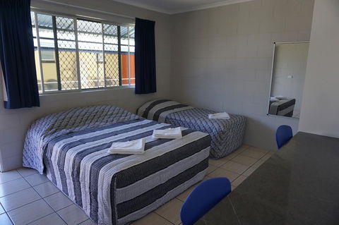 YAL Cairns - A Motel That Makes A Difference - Kalgoorlie Accommodation 30
