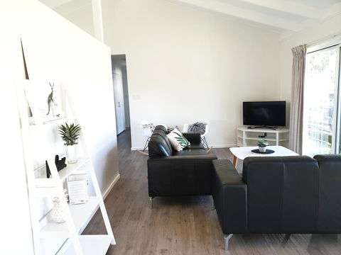 Beautiful Home- Walk To Beach-Short Drive To Noosa - Kalgoorlie Accommodation 1