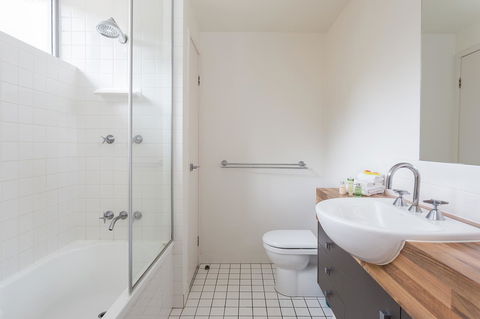 Oxygen Apartments - Kalgoorlie Accommodation 24