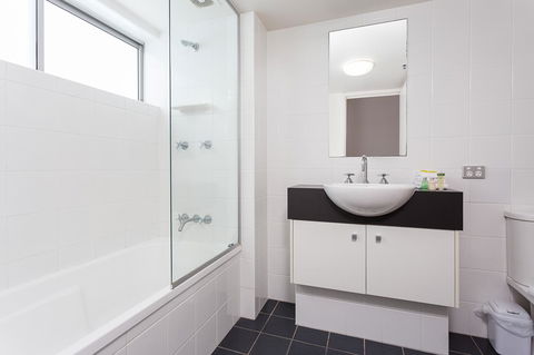 Oxygen Apartments - Kalgoorlie Accommodation 12