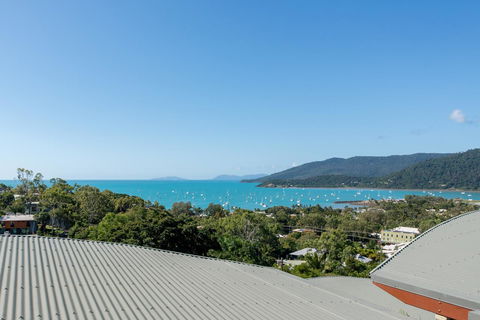 Paradise Penthouse At Waves - Airlie Beach - Kalgoorlie Accommodation 31