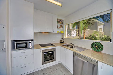 Surf Dance Apartments - Kalgoorlie Accommodation 15