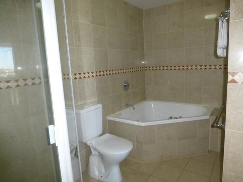 The Oasis Apartments - Kalgoorlie Accommodation 19