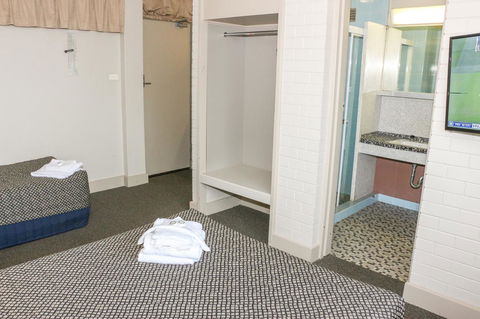 Brighton Hotel - Kalgoorlie Accommodation 5