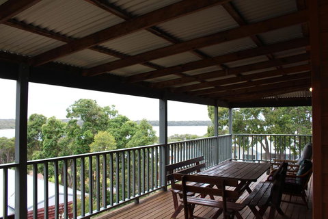 Waterside View - Kalgoorlie Accommodation 0
