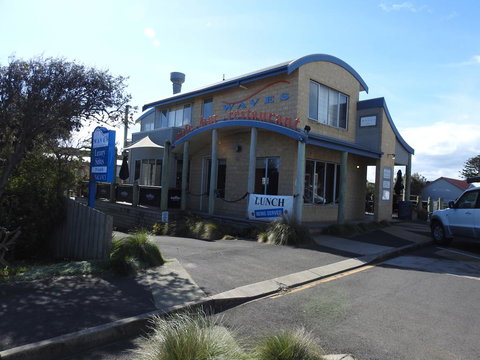 Waves Luxury Suites - Kalgoorlie Accommodation 2