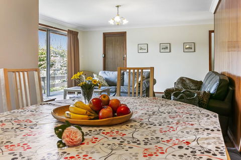 Wentworth Rose - Kalgoorlie Accommodation 1