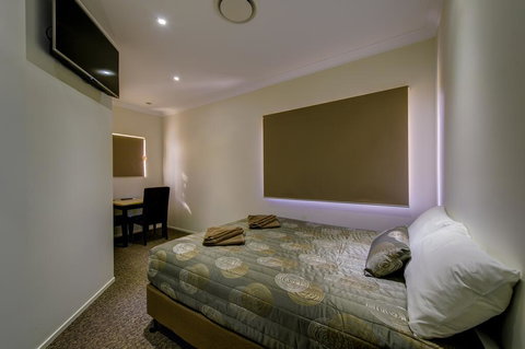 Western Downs Motor Inn - Kalgoorlie Accommodation 3