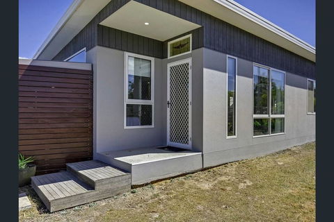 Weston Farm Seaside Stay - Kalgoorlie Accommodation 1