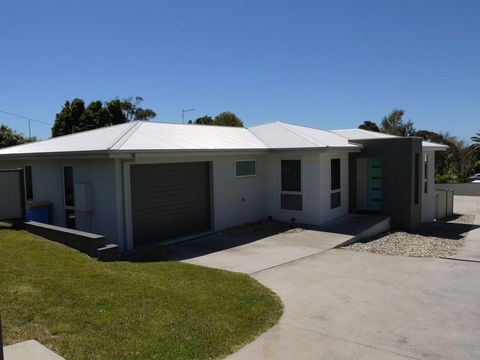 Westwood Villas - Bridport - Kalgoorlie Accommodation 0