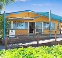 Wheelchair Friendly with water views - Welsby Pde Bongaree - Kalgoorlie Accommodation