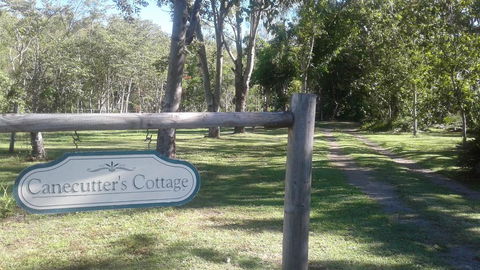 Whitsunday Cane Cutters Cottage - Kalgoorlie Accommodation 1