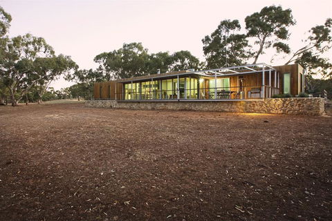 Willalooka Eco Lodge - Kalgoorlie Accommodation 0