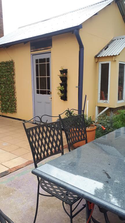 Willowgate Hall Luxury Hosted B&B - Kalgoorlie Accommodation 2