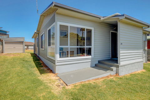 Wings And Waves - Kalgoorlie Accommodation 2