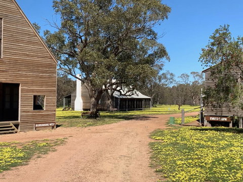 Yarrabandai Creek Homestead - Kalgoorlie Accommodation 3
