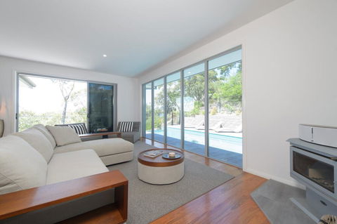 YARINGA - Retreat Style Accomodation With Swimming Pool - Kalgoorlie Accommodation 0