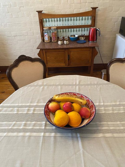 Yass Central B&B - Kalgoorlie Accommodation 2