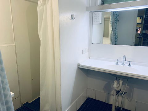 Yellow Submarine Backpackers - Kalgoorlie Accommodation 1