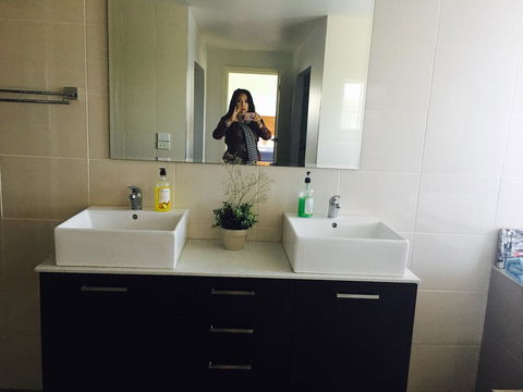 Yes Holiday Home - Kalgoorlie Accommodation 0