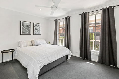 YIN-YANG - MOUNT ELIZA - Kalgoorlie Accommodation 1