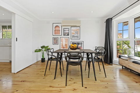 YIN-YANG - MOUNT ELIZA - Kalgoorlie Accommodation 0
