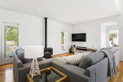 YOU, ME AND THE SEA - BLAIRGOWRIE - Kalgoorlie Accommodation 1