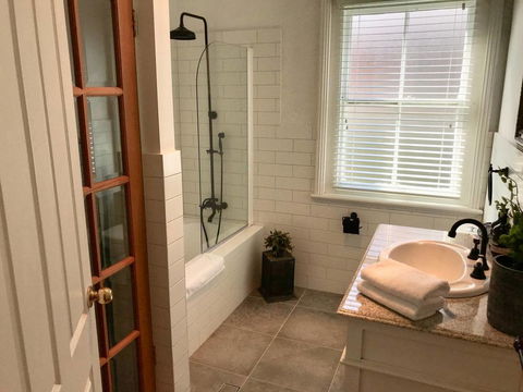 YSG The Edward Townhouse 153 - Walk To Town - Kalgoorlie Accommodation 2