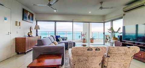 ZEN BY THE WATER - Darwin Premier Retreat - Kalgoorlie Accommodation 3