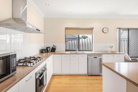 3b2b Bentley Home - Kalgoorlie Accommodation 2