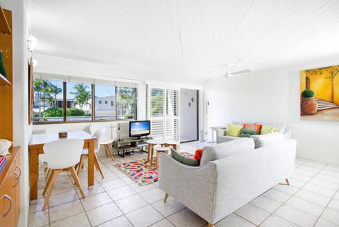 Affordable Chic Noosa Getaway - Kalgoorlie Accommodation 4