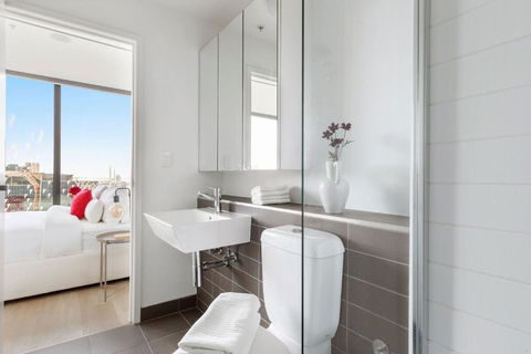 A 2BR Apt With Harbour Views And FREE Parking - Kalgoorlie Accommodation 2