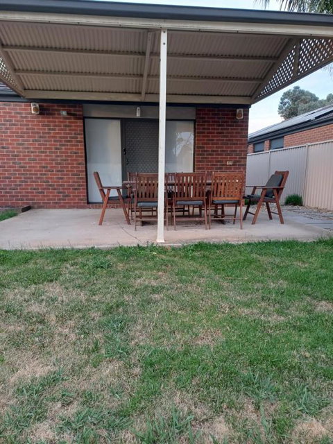 A Beautiful And Spacious Home. - Kalgoorlie Accommodation 2