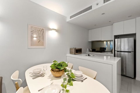 A Chic & Comfy 2BR Apt Near Federation Square - Kalgoorlie Accommodation 2