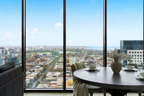 A Cozy 2BR Apt With Panoramic Views FREE Parking - Kalgoorlie Accommodation 0