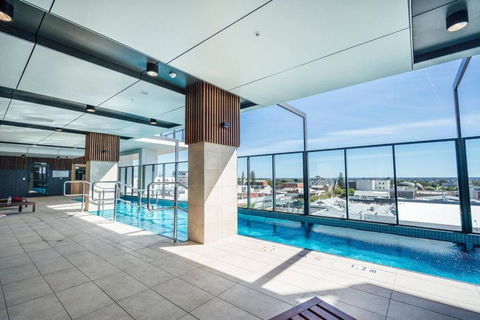 A Cut Above The West 3BR Staycation Pool Gym - Kalgoorlie Accommodation 4
